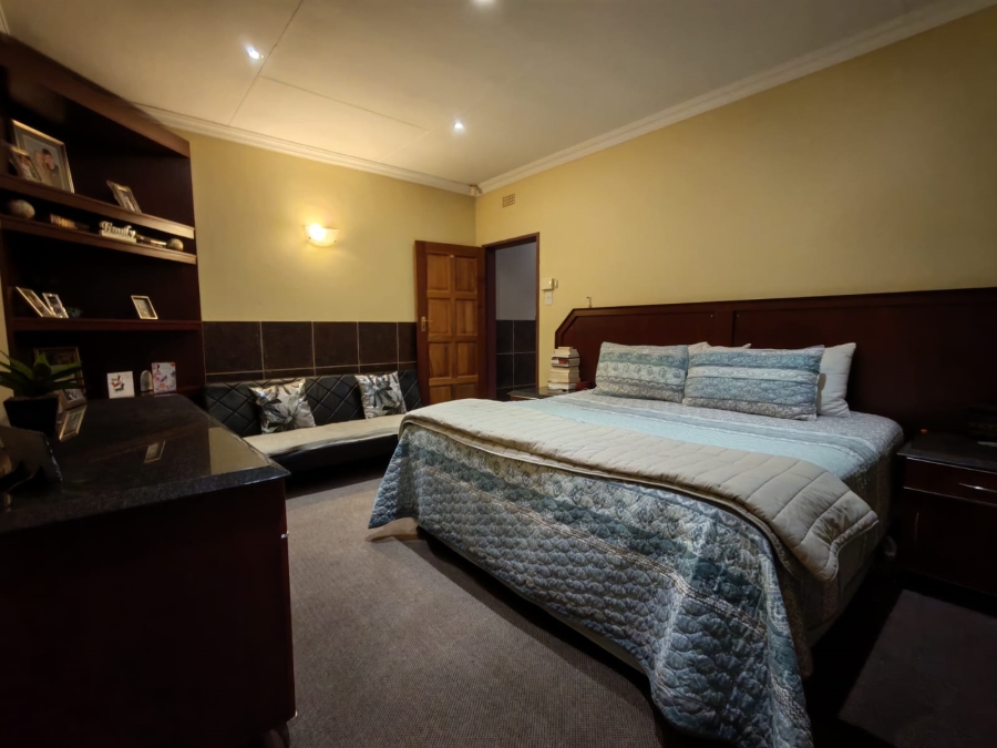 4 Bedroom Property for Sale in Three Rivers East Gauteng