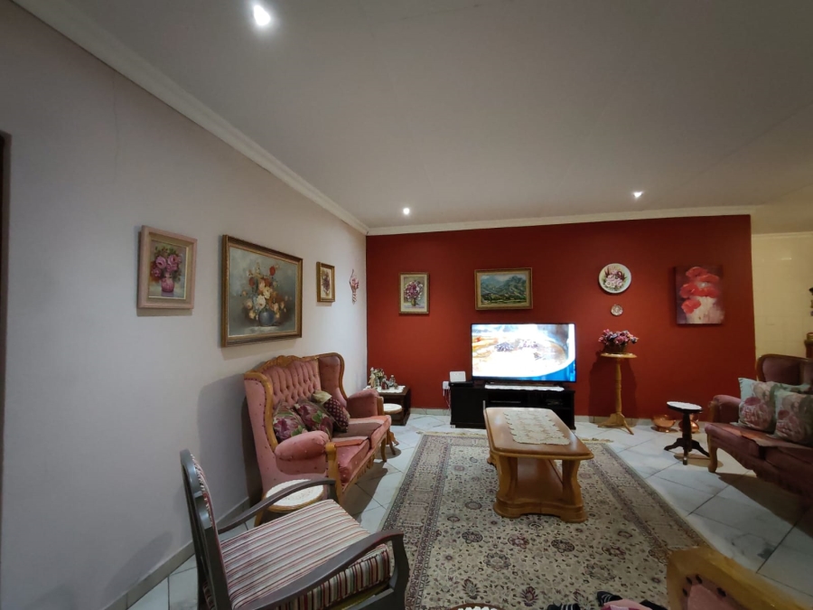 4 Bedroom Property for Sale in Three Rivers East Gauteng