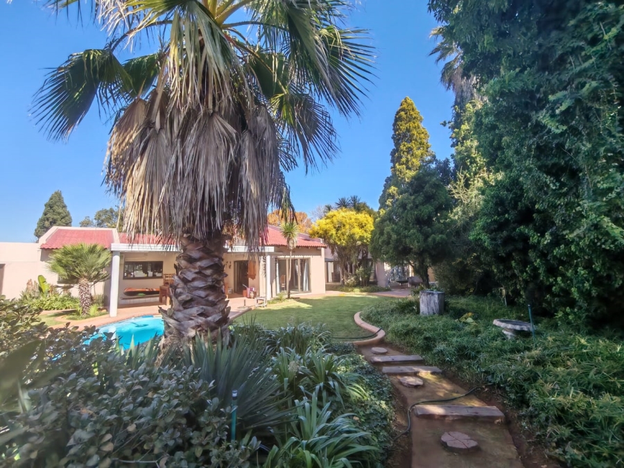 5 Bedroom Property for Sale in Three Rivers East Gauteng