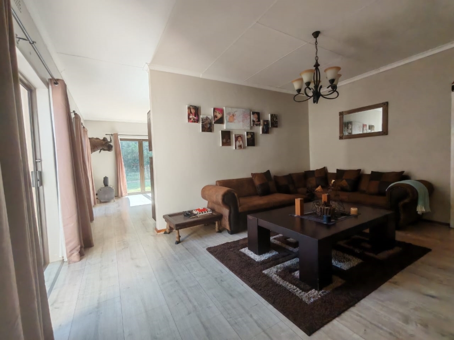 5 Bedroom Property for Sale in Three Rivers East Gauteng