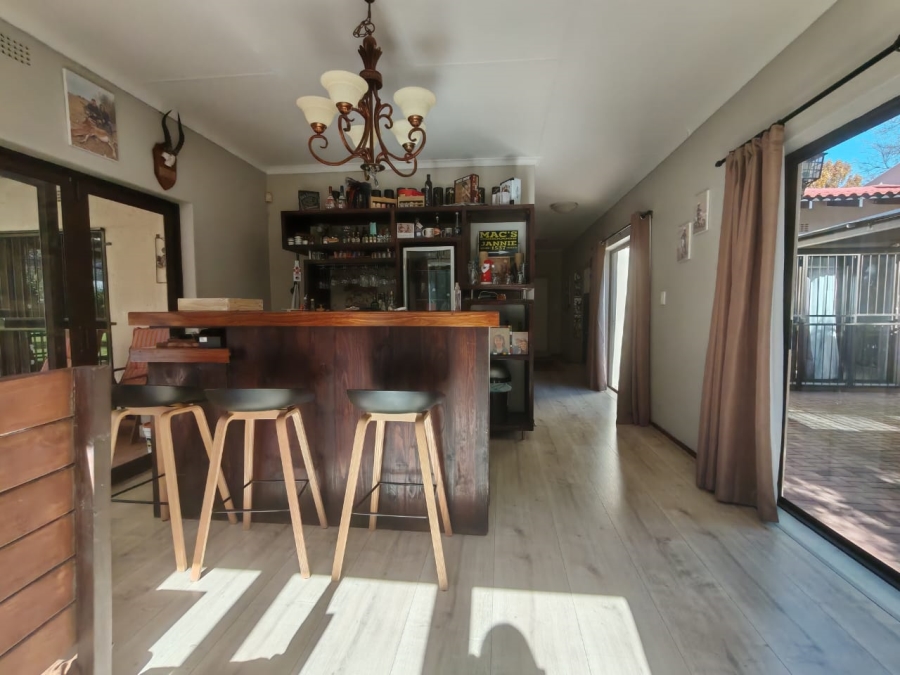 5 Bedroom Property for Sale in Three Rivers East Gauteng