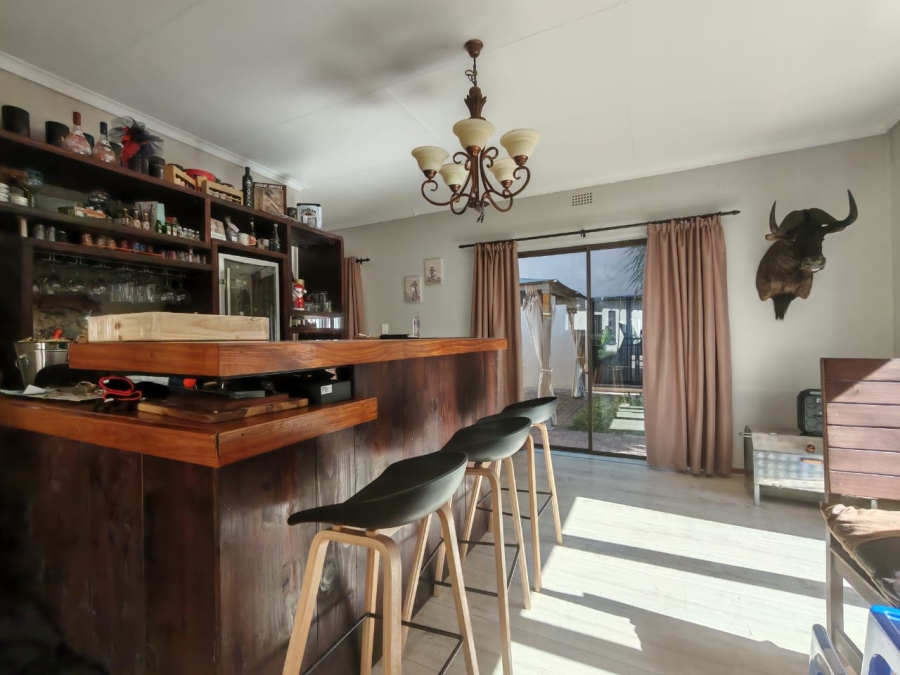 5 Bedroom Property for Sale in Three Rivers East Gauteng