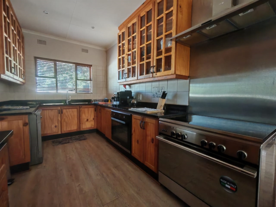 5 Bedroom Property for Sale in Three Rivers East Gauteng