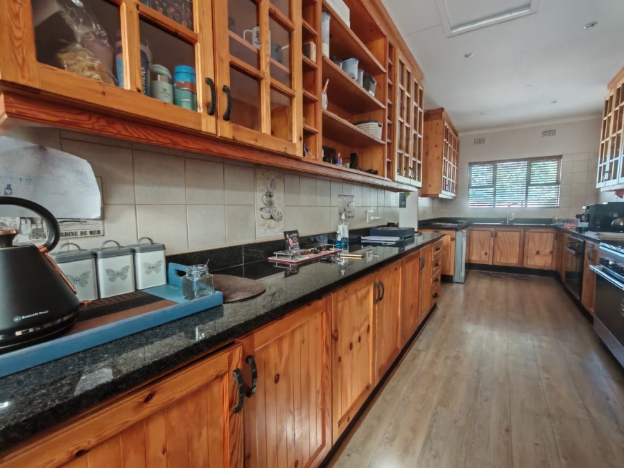 5 Bedroom Property for Sale in Three Rivers East Gauteng