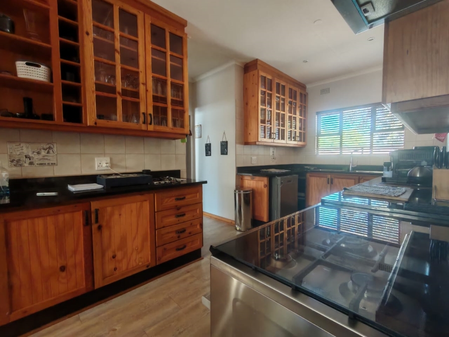 5 Bedroom Property for Sale in Three Rivers East Gauteng