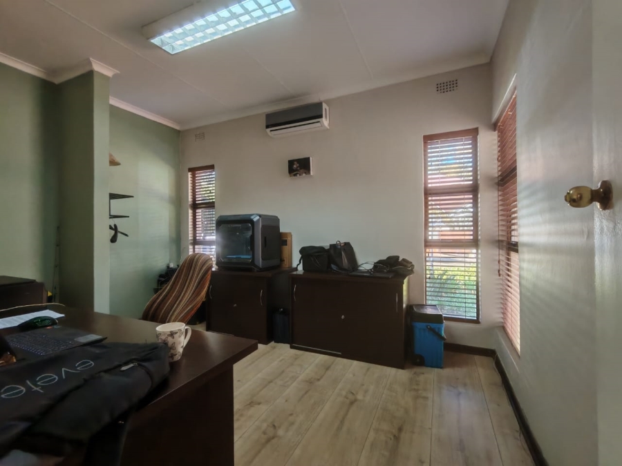 5 Bedroom Property for Sale in Three Rivers East Gauteng
