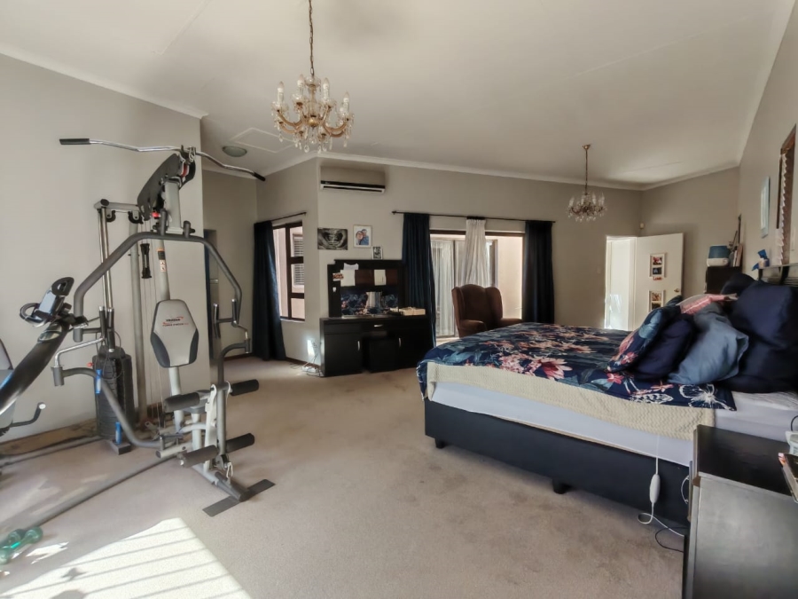 5 Bedroom Property for Sale in Three Rivers East Gauteng