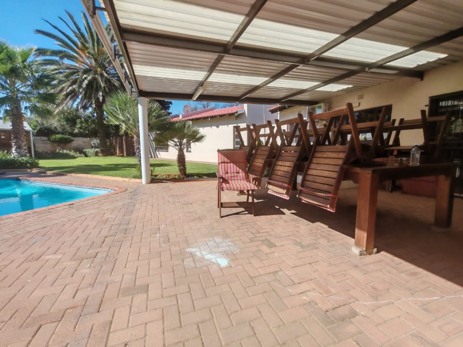 5 Bedroom Property for Sale in Three Rivers East Gauteng
