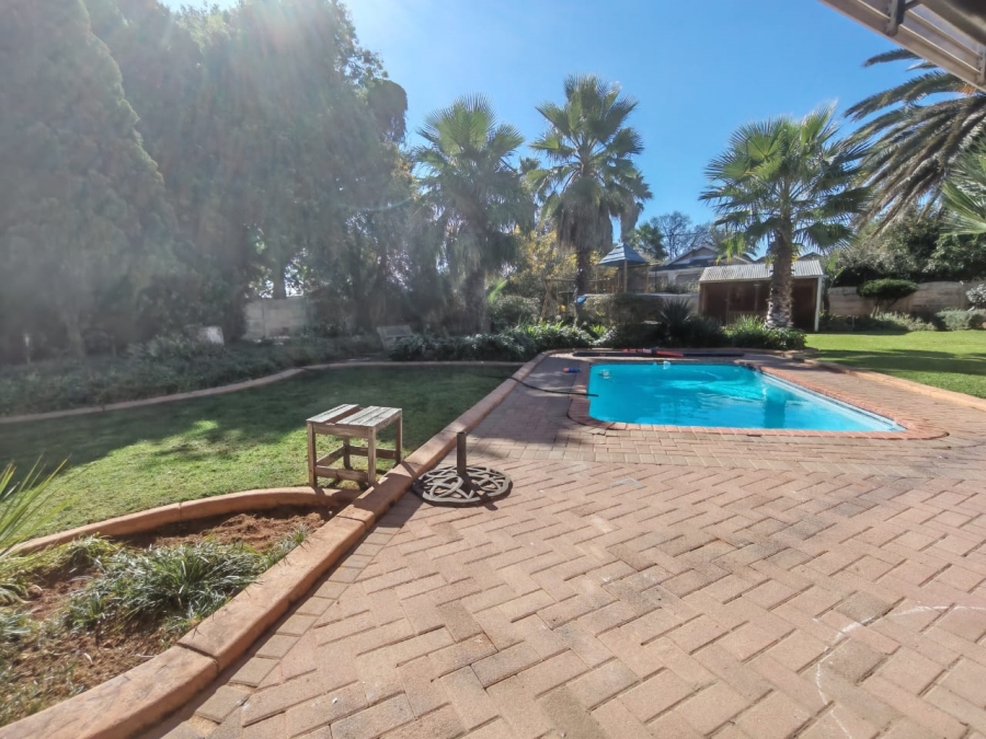 5 Bedroom Property for Sale in Three Rivers East Gauteng