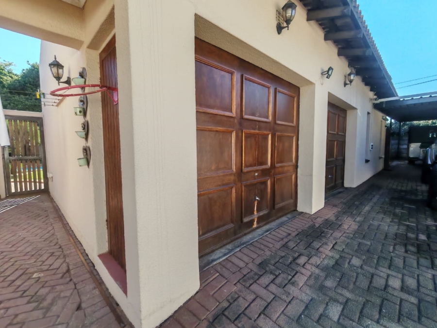 5 Bedroom Property for Sale in Three Rivers East Gauteng