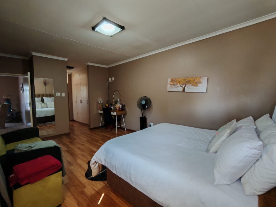4 Bedroom Property for Sale in Risiville Gauteng