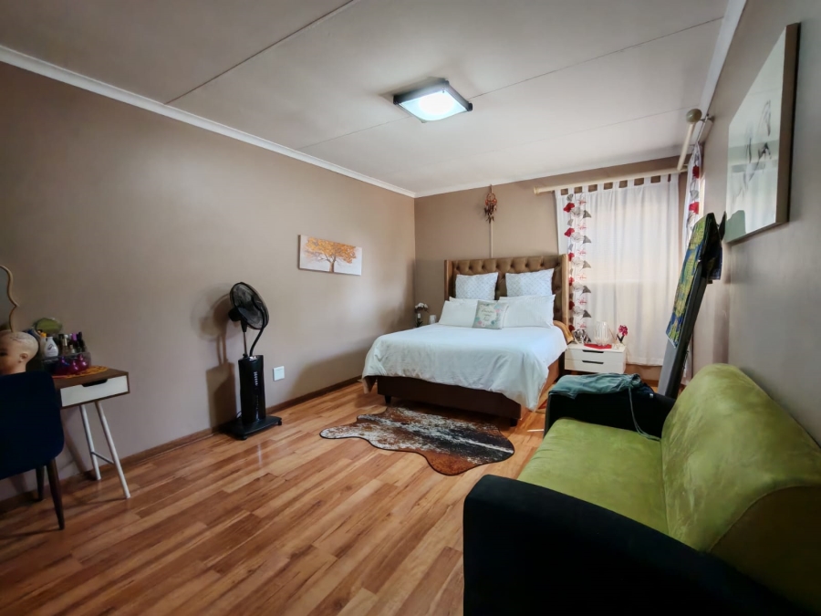 4 Bedroom Property for Sale in Risiville Gauteng