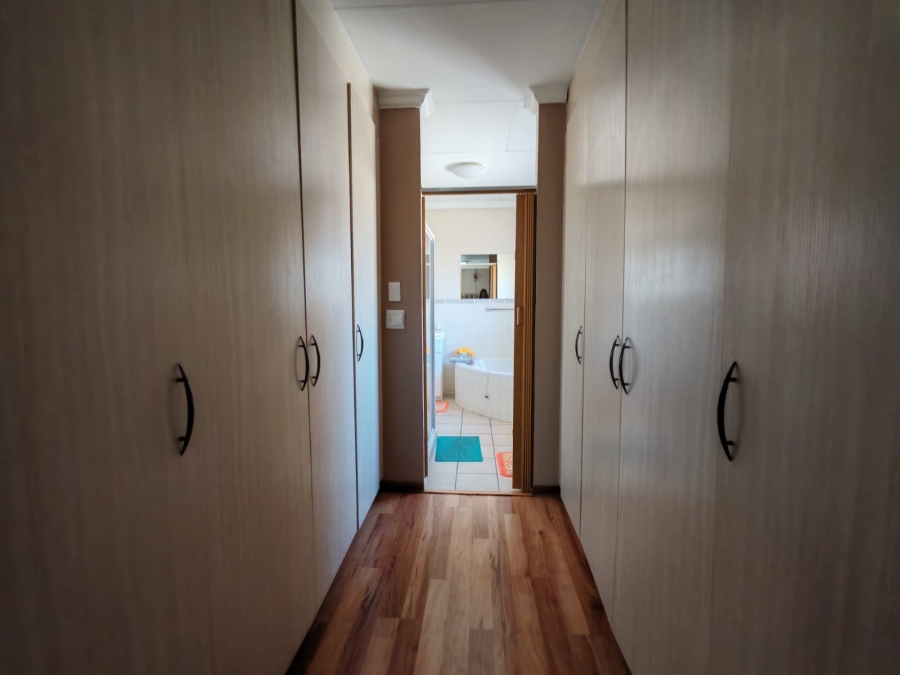 4 Bedroom Property for Sale in Risiville Gauteng