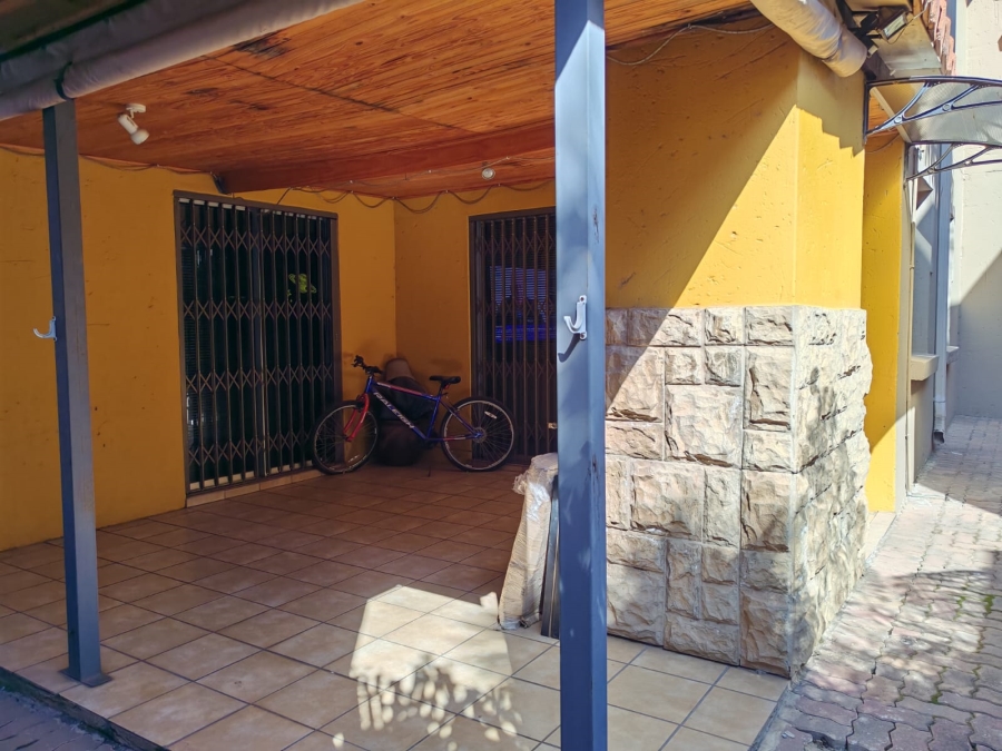 4 Bedroom Property for Sale in Risiville Gauteng