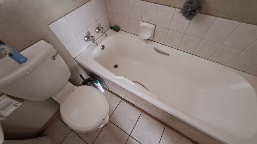 3 Bedroom Property for Sale in Country View Gauteng