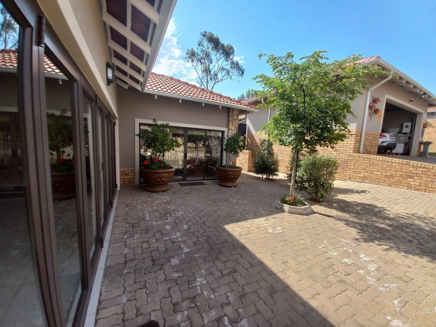 2 Bedroom Property for Sale in Jordaan Park Gauteng