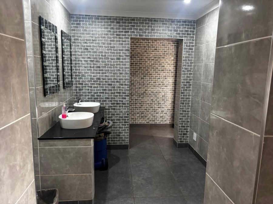 Commercial Property for Sale in Ophirton Gauteng