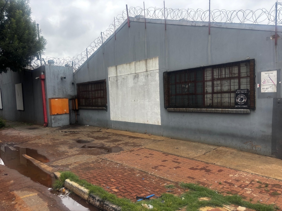 Commercial Property for Sale in Ophirton Gauteng