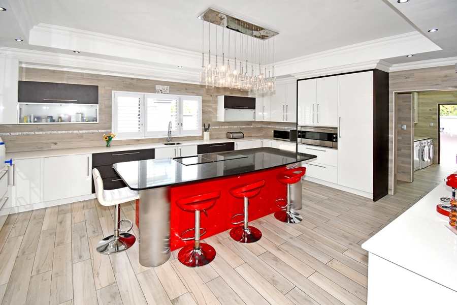 6 Bedroom Property for Sale in River Club Gauteng