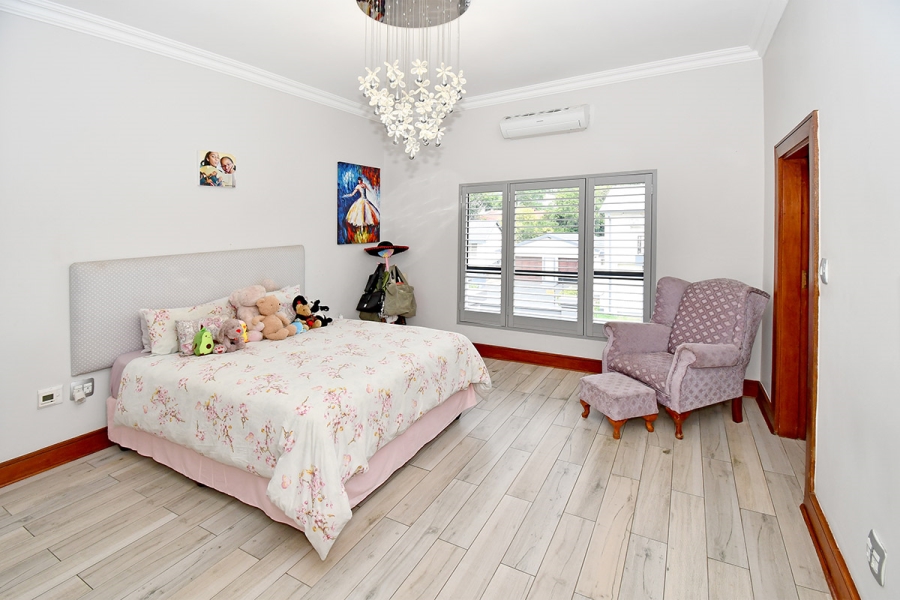 6 Bedroom Property for Sale in River Club Gauteng