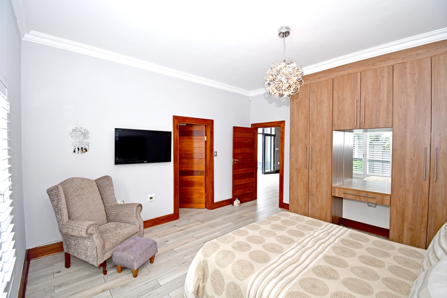 6 Bedroom Property for Sale in River Club Gauteng