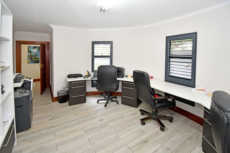 6 Bedroom Property for Sale in River Club Gauteng