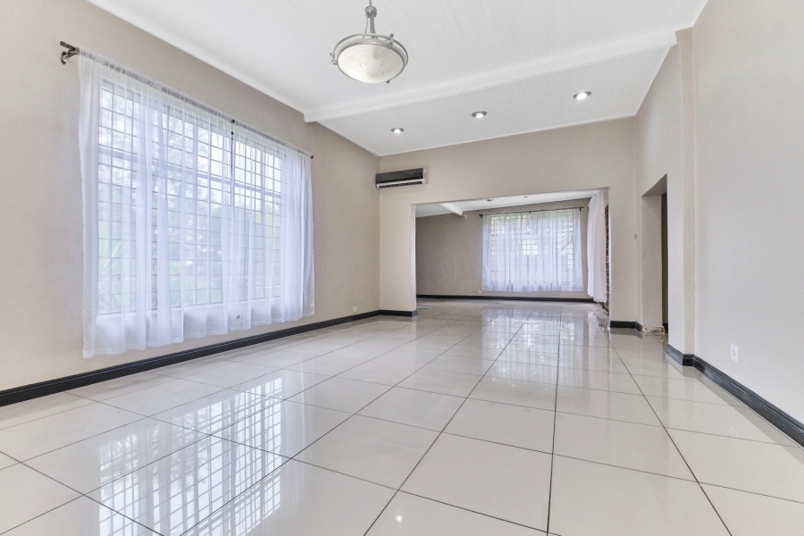 To Let 4 Bedroom Property for Rent in Morningside Manor Gauteng