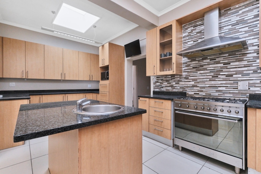 To Let 4 Bedroom Property for Rent in Morningside Manor Gauteng