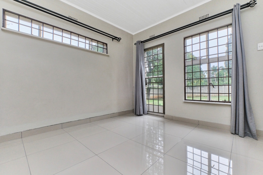 To Let 4 Bedroom Property for Rent in Morningside Manor Gauteng