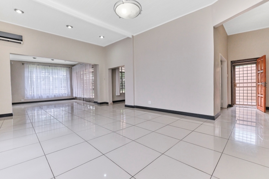 To Let 4 Bedroom Property for Rent in Morningside Manor Gauteng