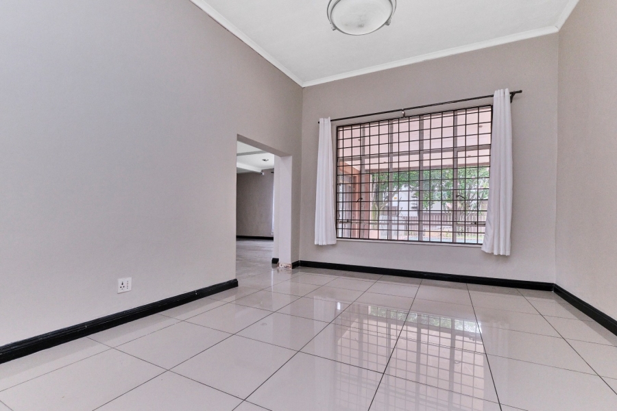 To Let 4 Bedroom Property for Rent in Morningside Manor Gauteng