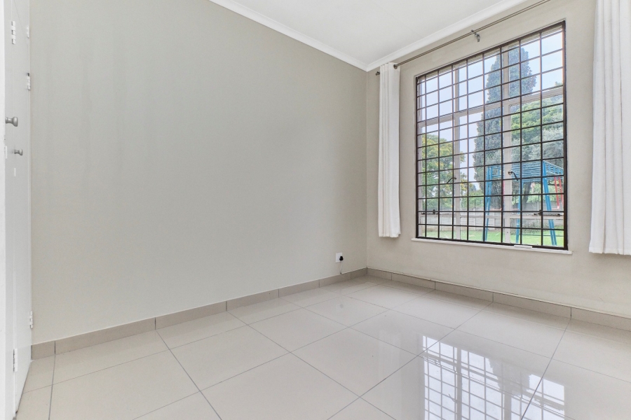 To Let 4 Bedroom Property for Rent in Morningside Manor Gauteng