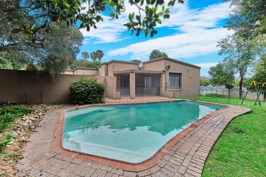 To Let 4 Bedroom Property for Rent in Morningside Manor Gauteng