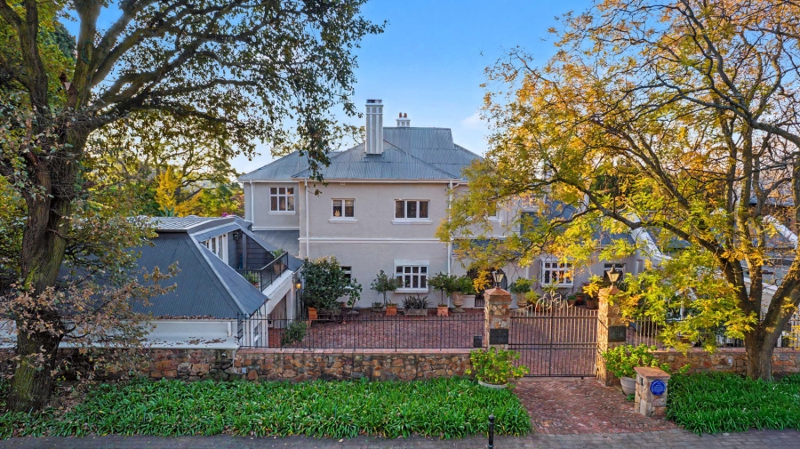 5 Bedroom Property for Sale in Westcliff Gauteng