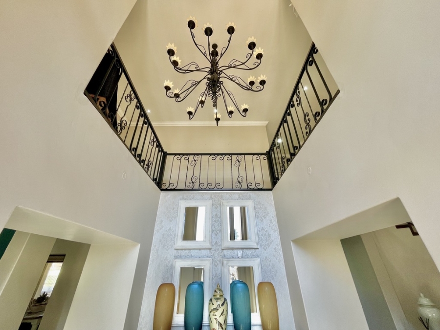 5 Bedroom Property for Sale in Silver Lakes Golf Estate Gauteng
