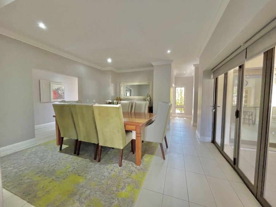 5 Bedroom Property for Sale in Silver Lakes Golf Estate Gauteng