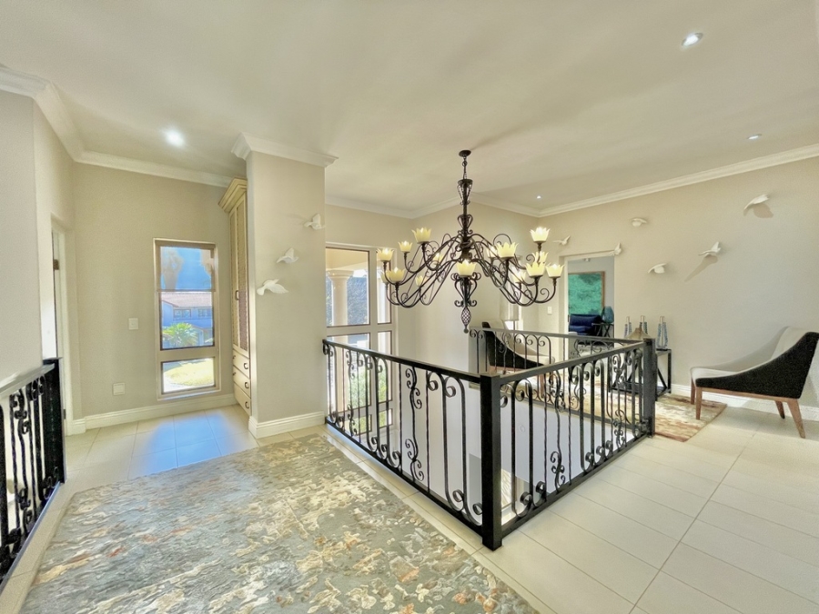 5 Bedroom Property for Sale in Silver Lakes Golf Estate Gauteng