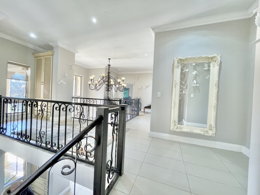 5 Bedroom Property for Sale in Silver Lakes Golf Estate Gauteng