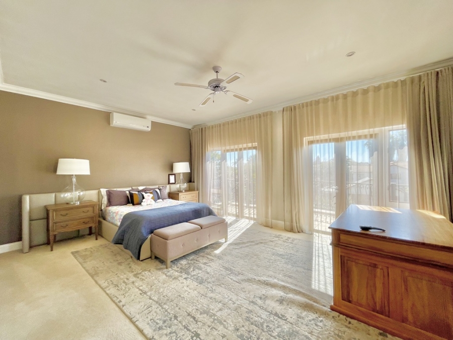 5 Bedroom Property for Sale in Silver Lakes Golf Estate Gauteng