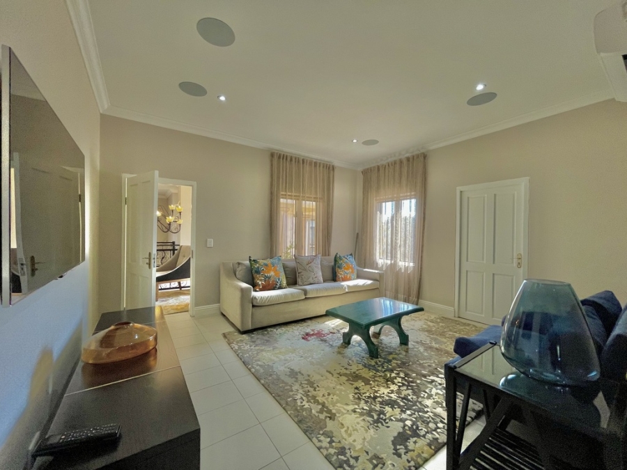 5 Bedroom Property for Sale in Silver Lakes Golf Estate Gauteng