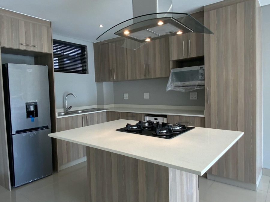 To Let 2 Bedroom Property for Rent in Broadacres Gauteng