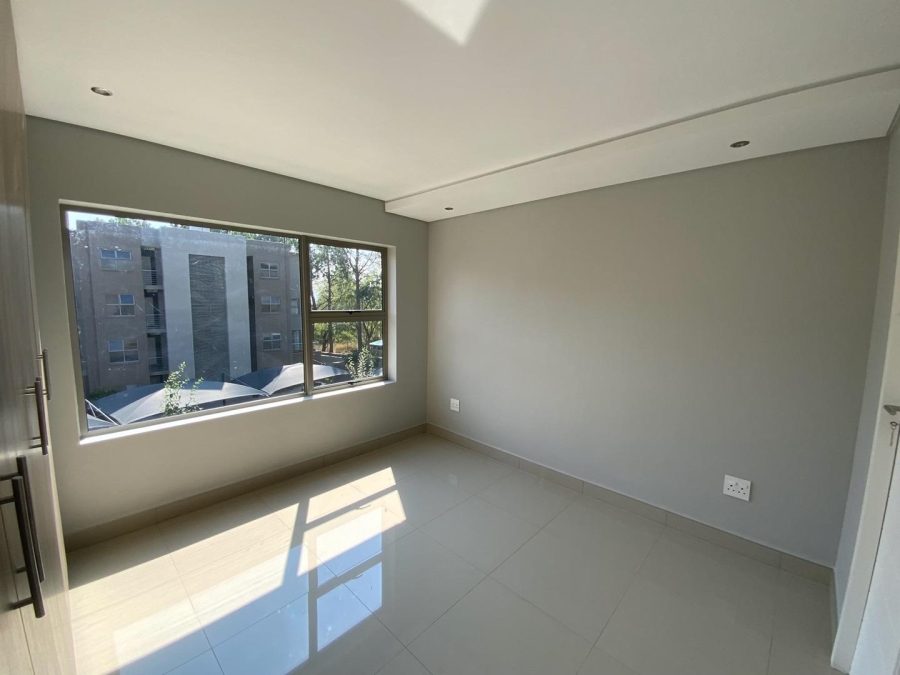 To Let 2 Bedroom Property for Rent in Broadacres Gauteng