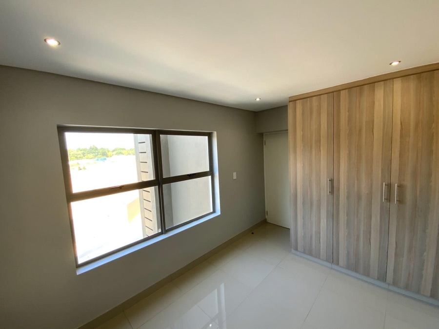 To Let 2 Bedroom Property for Rent in Broadacres Gauteng