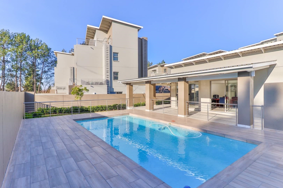 To Let 2 Bedroom Property for Rent in Broadacres Gauteng