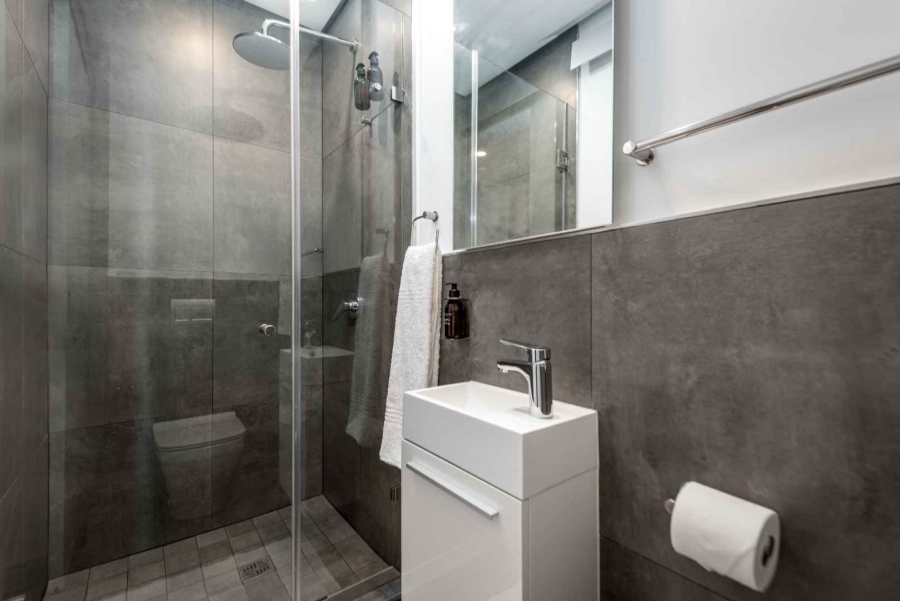 To Let 1 Bedroom Property for Rent in Illovo Gauteng