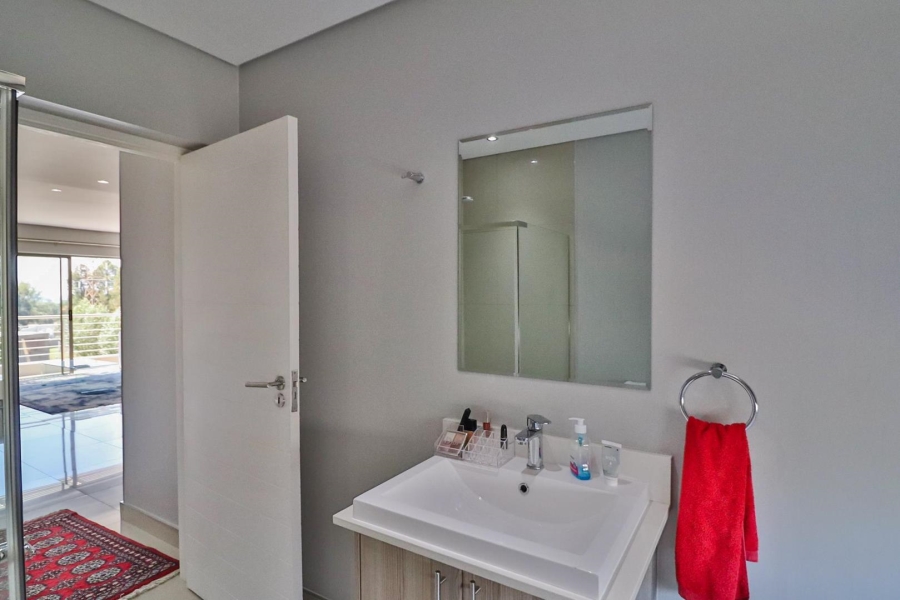 To Let 2 Bedroom Property for Rent in Broadacres Gauteng