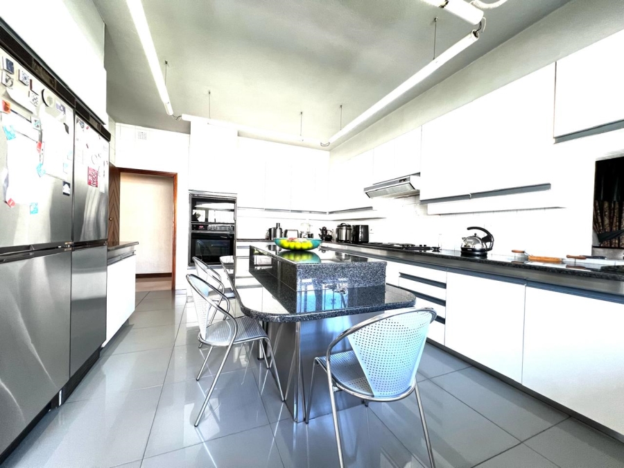 6 Bedroom Property for Sale in Marlboro Gardens Gauteng