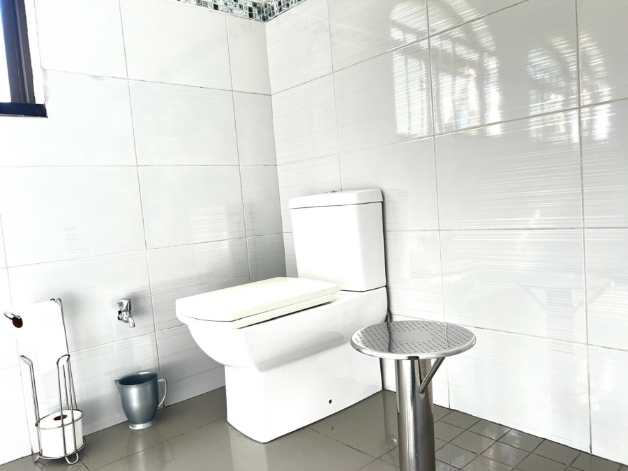6 Bedroom Property for Sale in Marlboro Gardens Gauteng