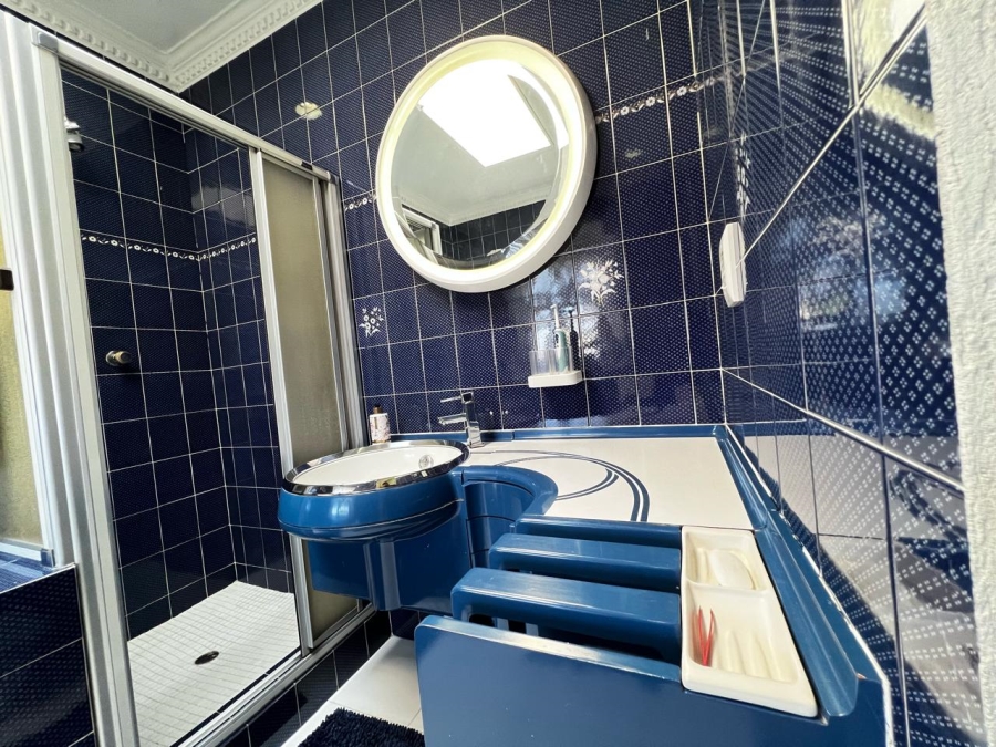 6 Bedroom Property for Sale in Marlboro Gardens Gauteng