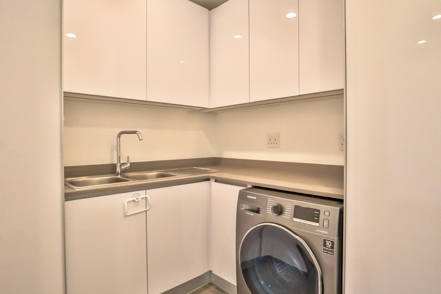 2 Bedroom Property for Sale in Illovo Gauteng